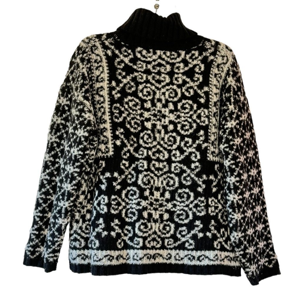 Casual Corner Black and White Turtleneck Sweater
